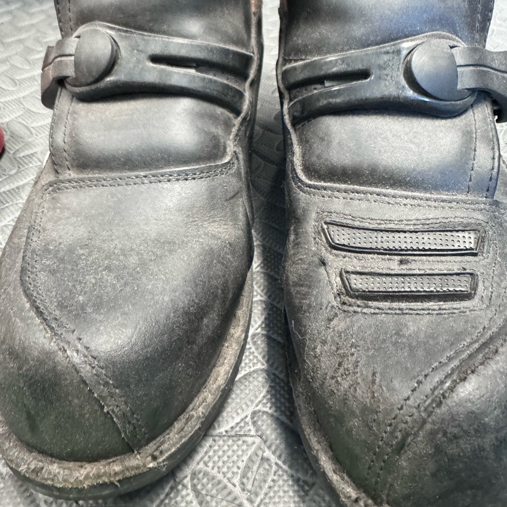 Icon Motorcycle Track Shoes - Picture 4 of 8